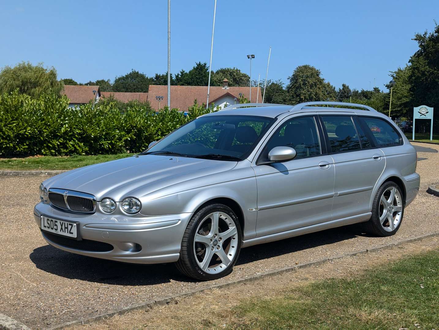 <p>2000 JAGUAR X-TYPE XS LE D ESTATE&nbsp;</p>