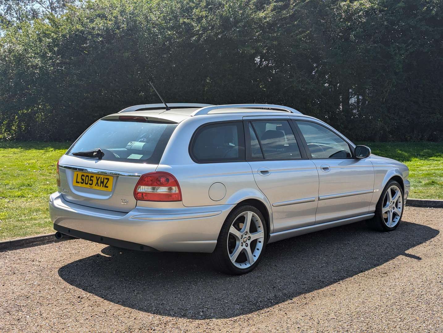 <p>2000 JAGUAR X-TYPE XS LE D ESTATE&nbsp;</p>