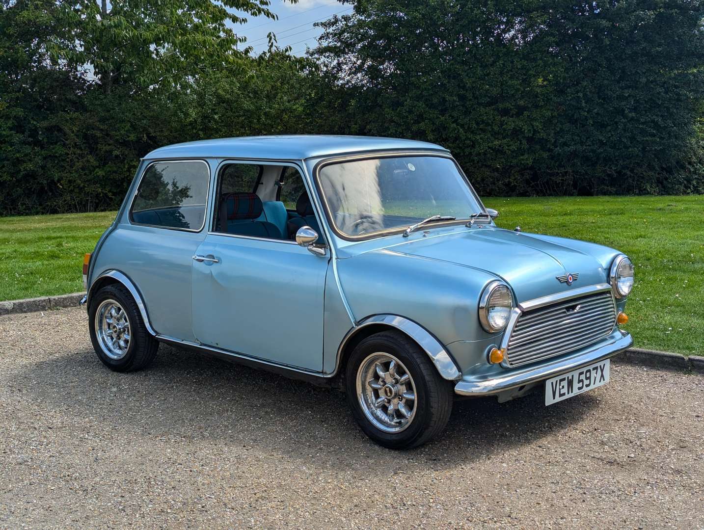 <p>1982 AUSTIN MINI 1000 HLE</p>