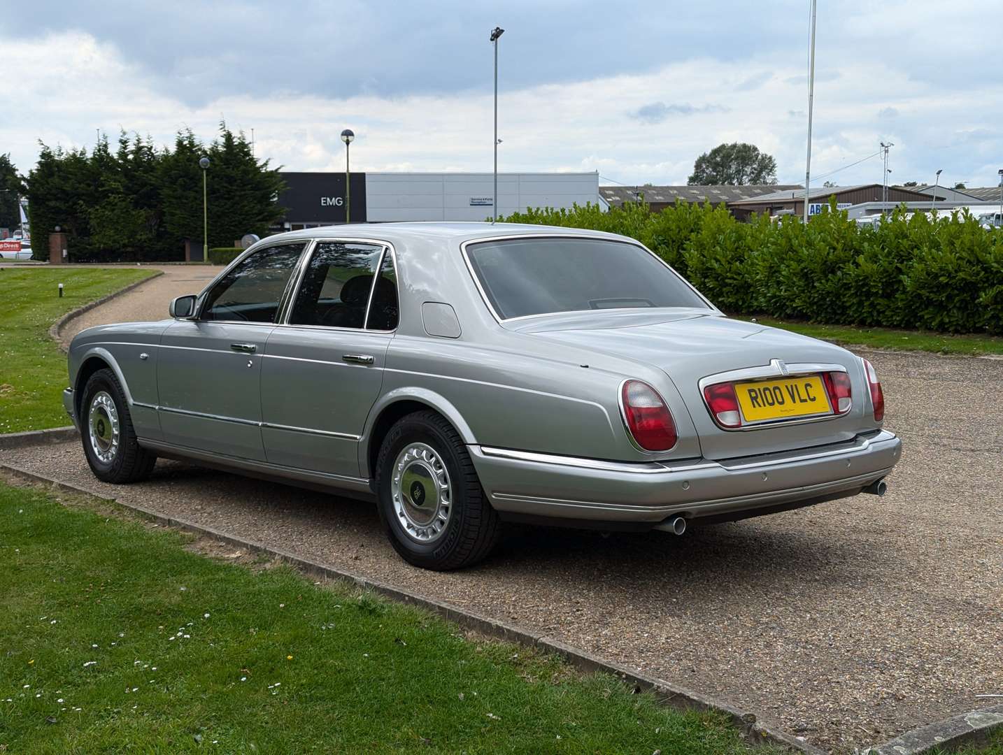 <p>2000 ROLLS ROYCE SILVER SERAPH AUTO</p>