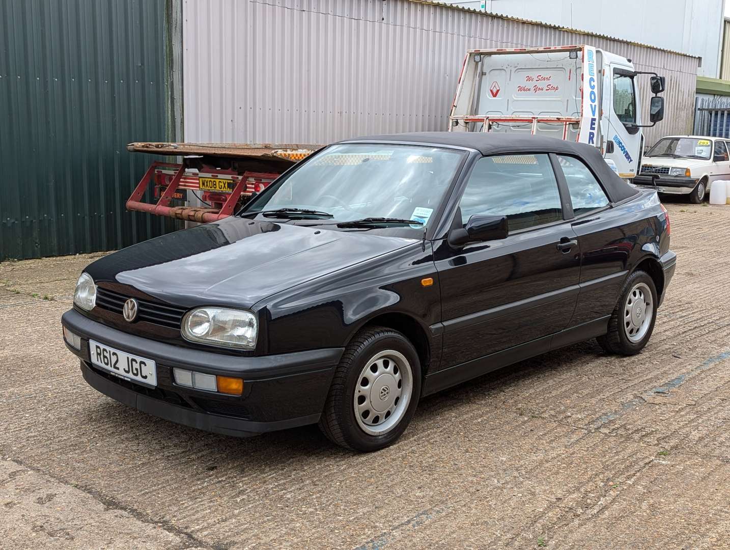 <p>1997 VW GOLF 1.8 CABRIOLET AUTO</p>