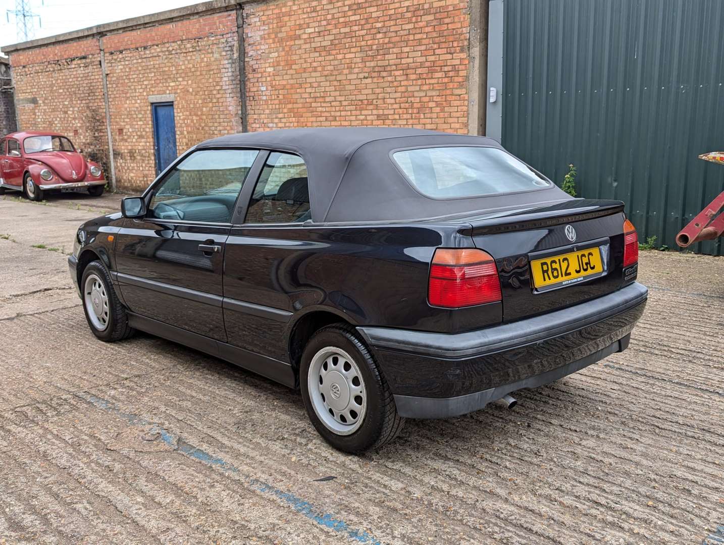 <p>1997 VW GOLF 1.8 CABRIOLET AUTO</p>