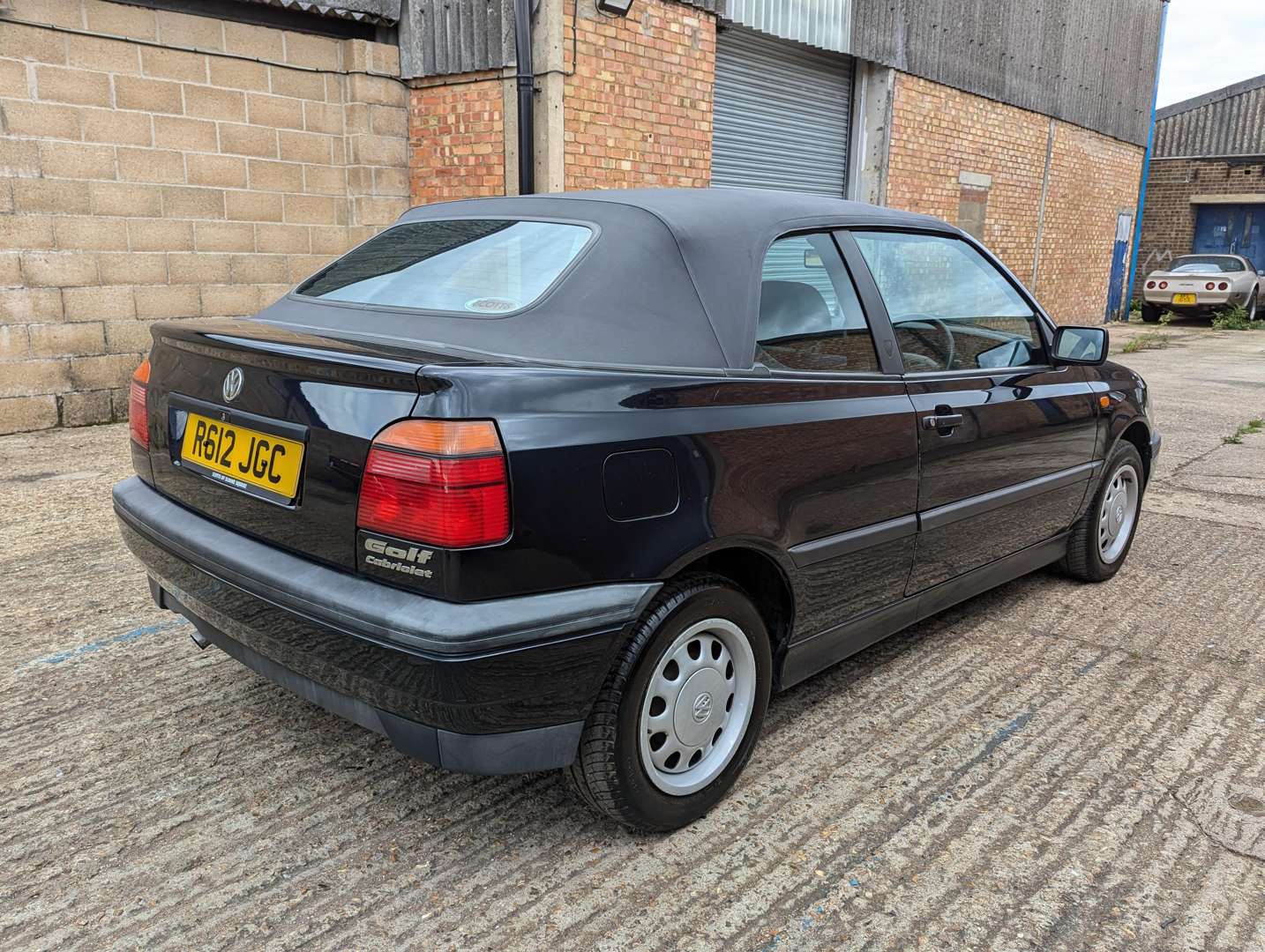 <p>1997 VW GOLF 1.8 CABRIOLET AUTO</p>