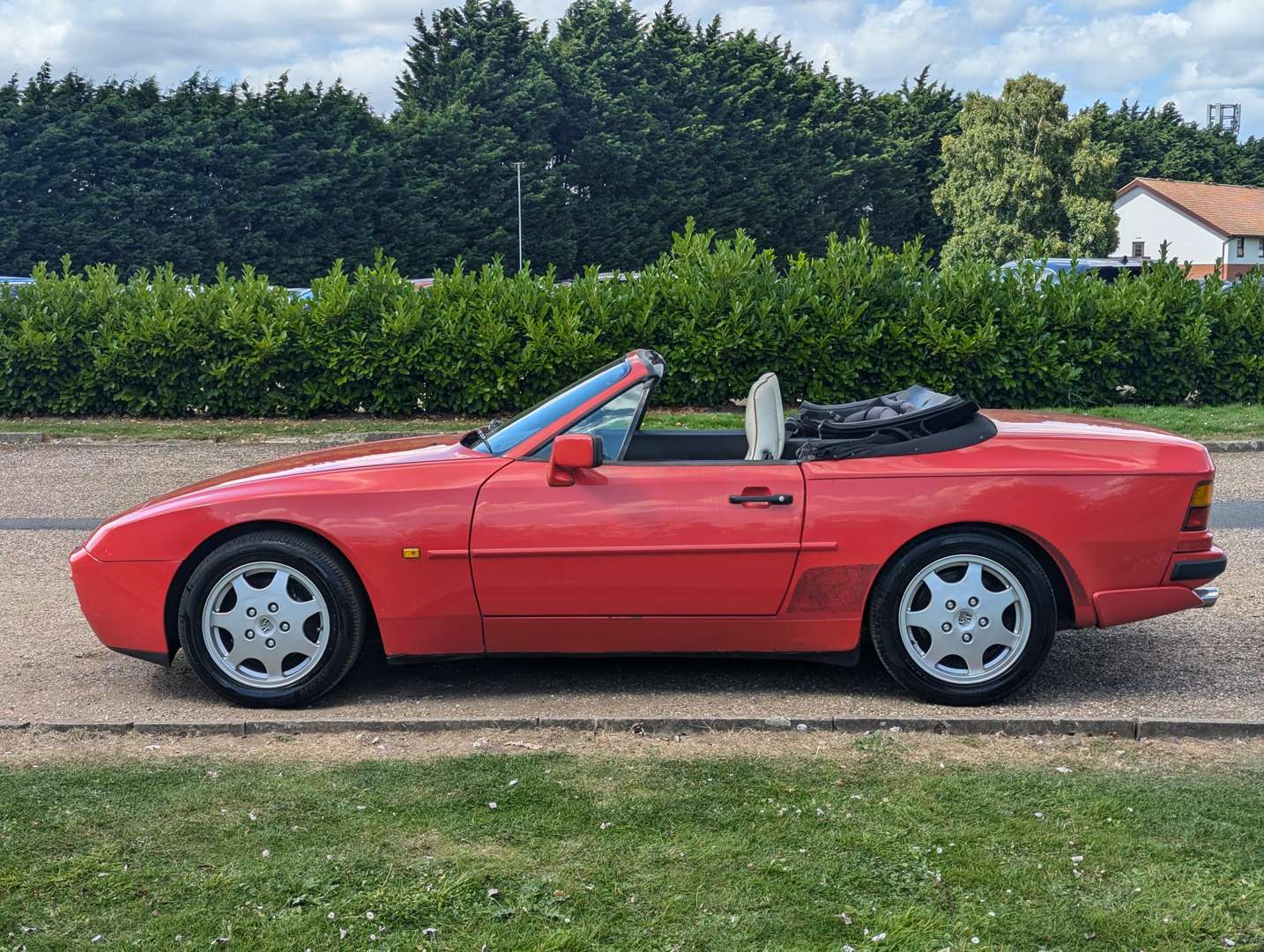 <p>1990 PORSCHE 944 S2 CABRIOLET&nbsp;</p>