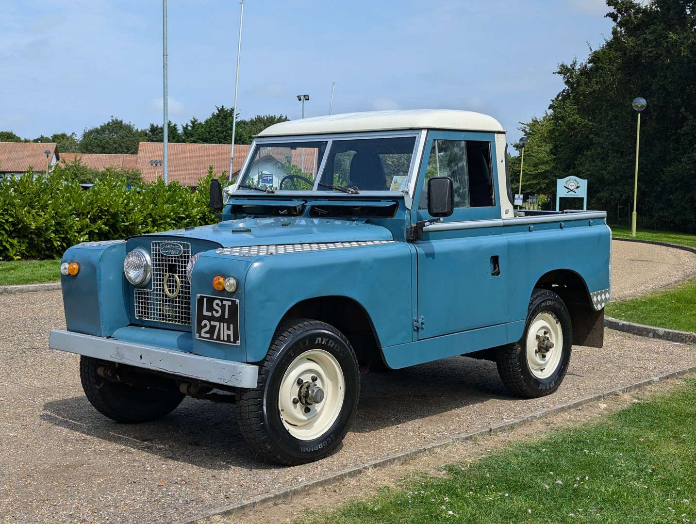 <p>1969 LAND ROVER 2A PICK-UP</p>