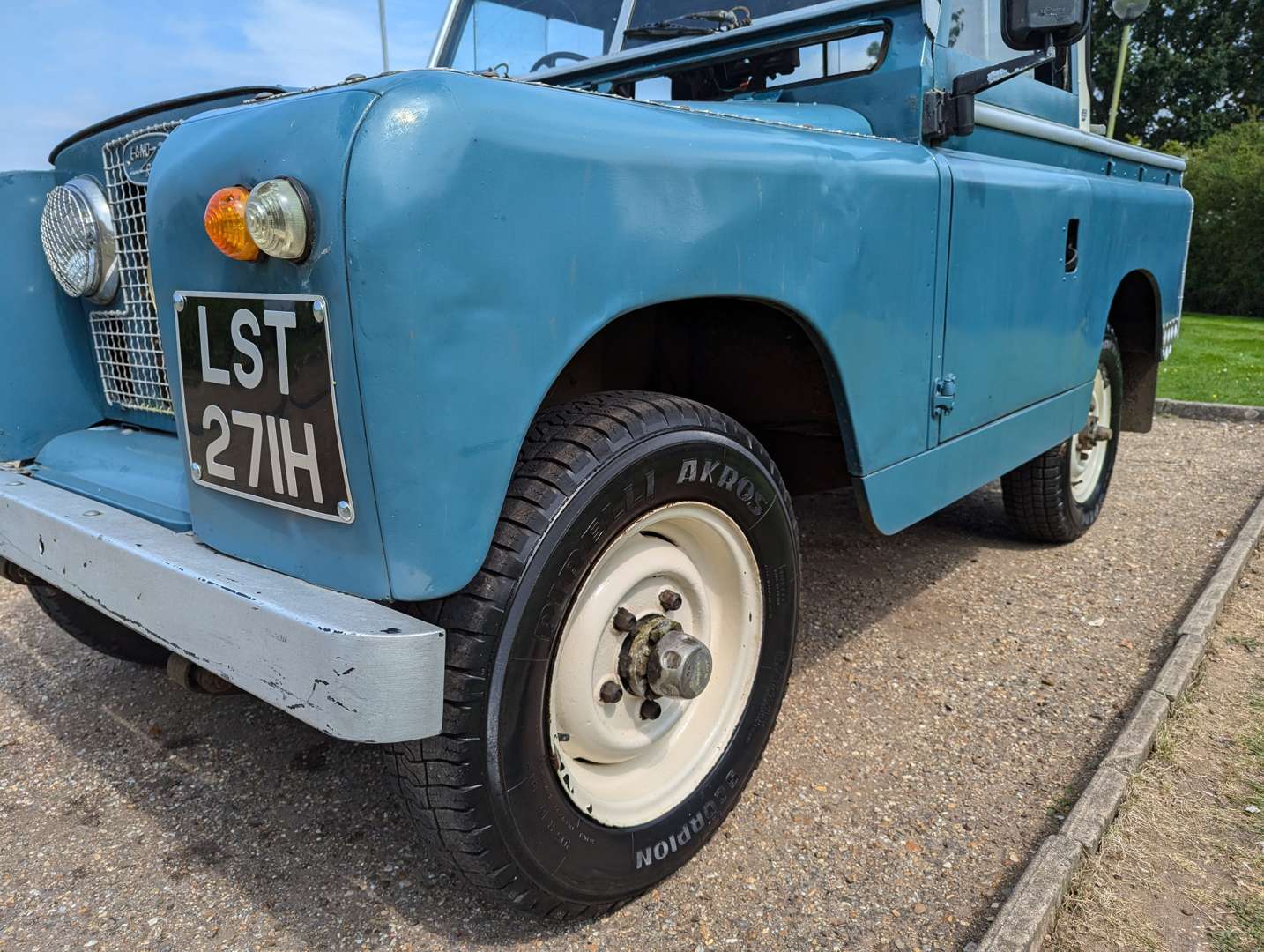 <p>1969 LAND ROVER 2A PICK-UP</p>