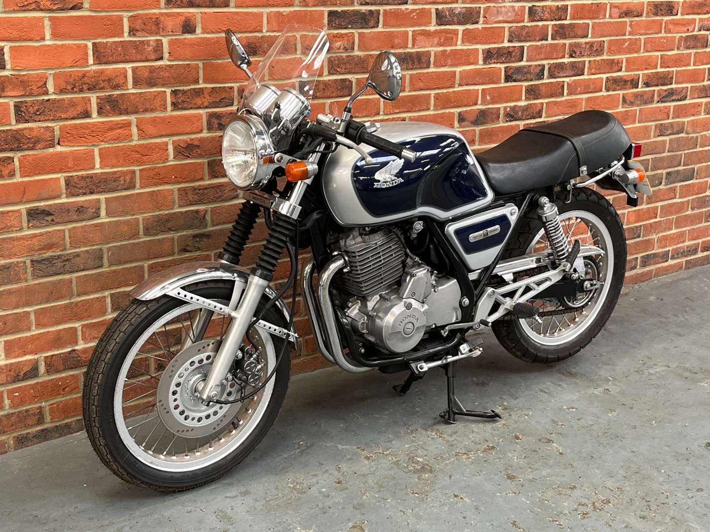 <p>1987 HONDA GB400 TT SPECIAL EDITION&nbsp;</p>