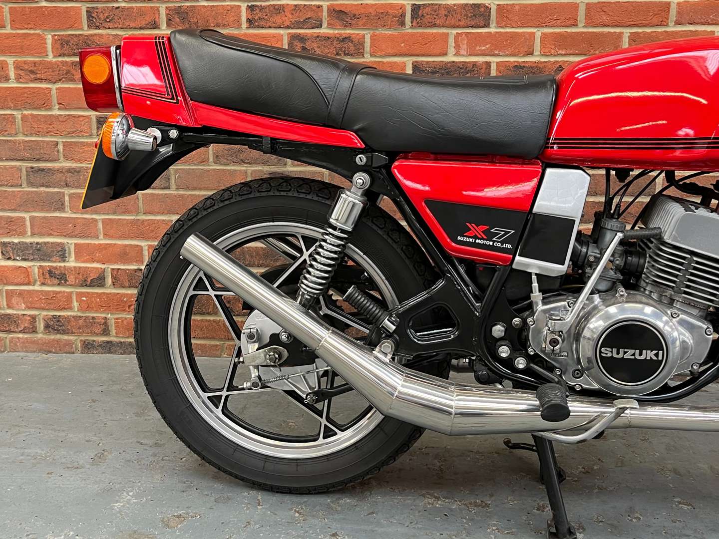 <p>1981 SUZUKI GT250 X7</p>