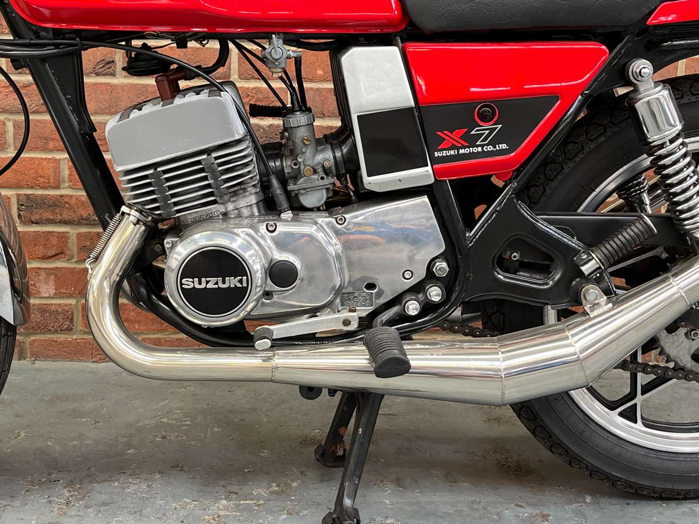 <p>1981 SUZUKI GT250 X7</p>