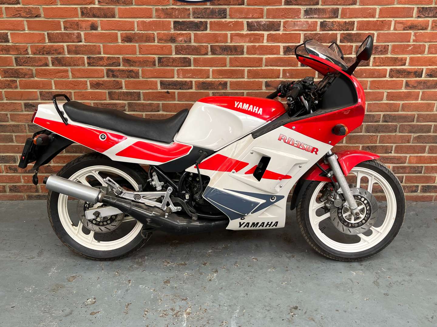 <p>1994 YAMAHA RD 350 R&nbsp;</p>