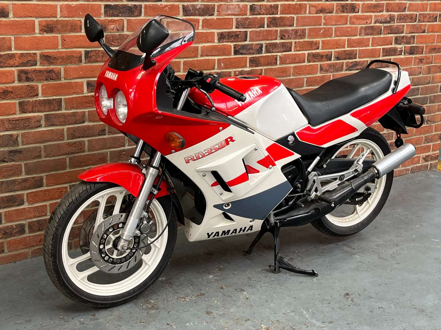 <p>1994 YAMAHA RD 350 R&nbsp;</p>