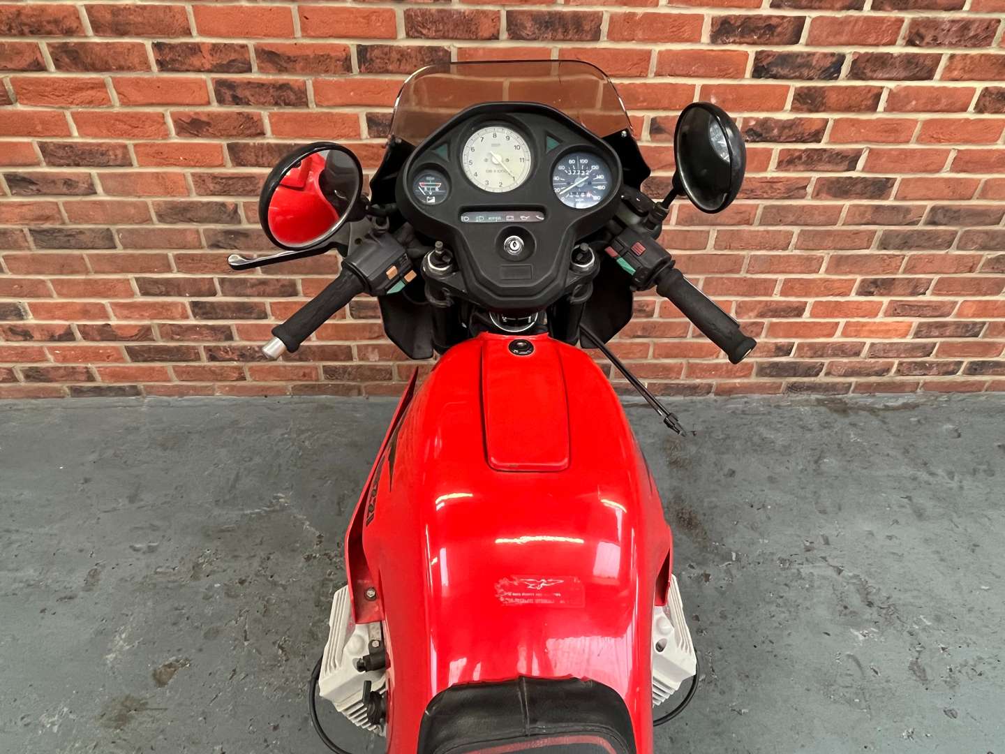 <p>MOTO GUZZI V35 IMOLA II (FOR SPARES ONLY)</p>