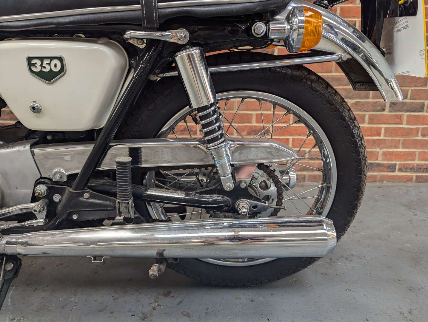 <p>1969 HONDA CB 350E</p>