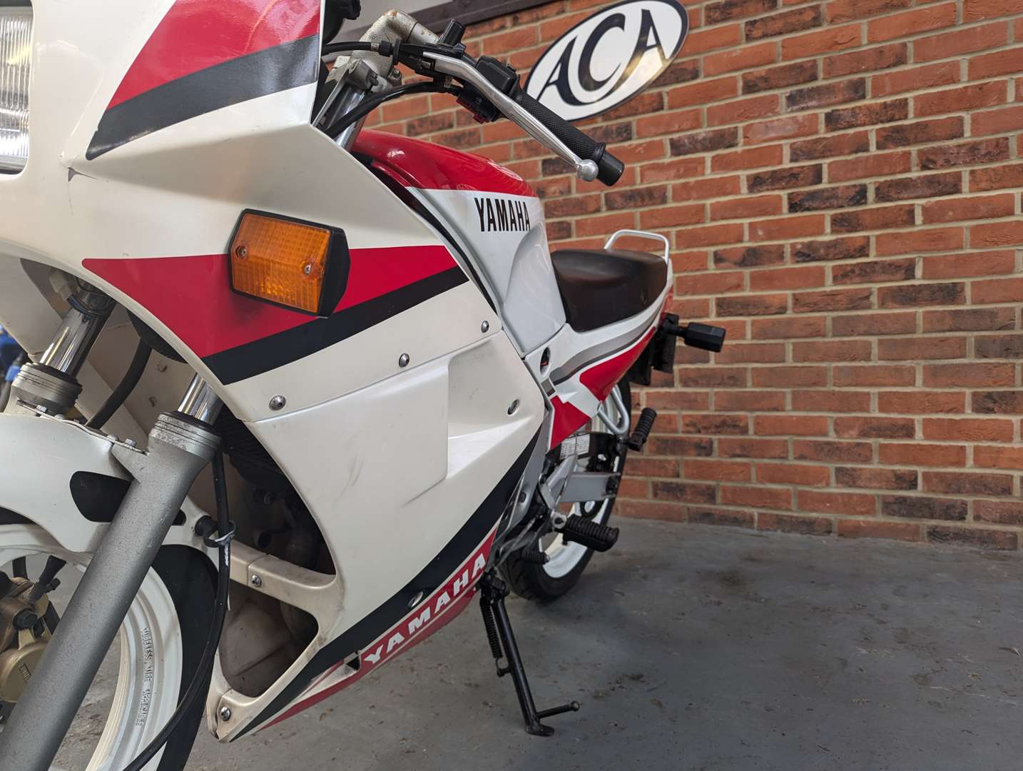 <p>1994 YAMAHA TZR 125</p>