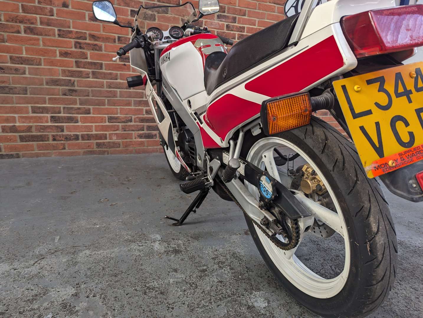 <p>1994 YAMAHA TZR 125</p>