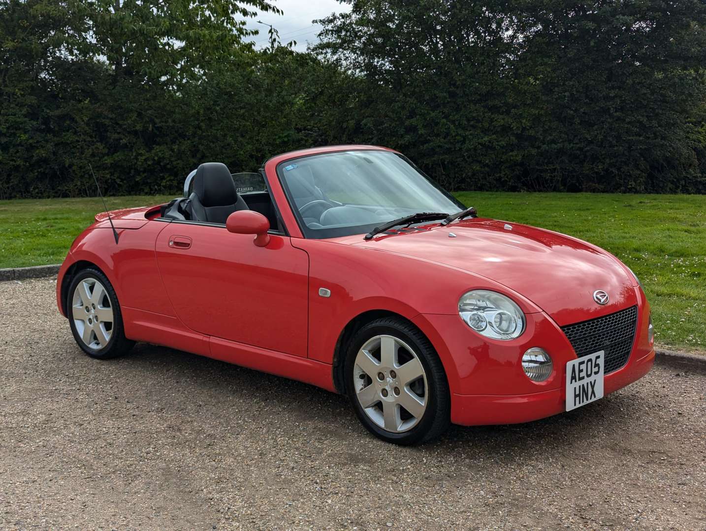 <p>2005 DAIHATSU COPEN</p>