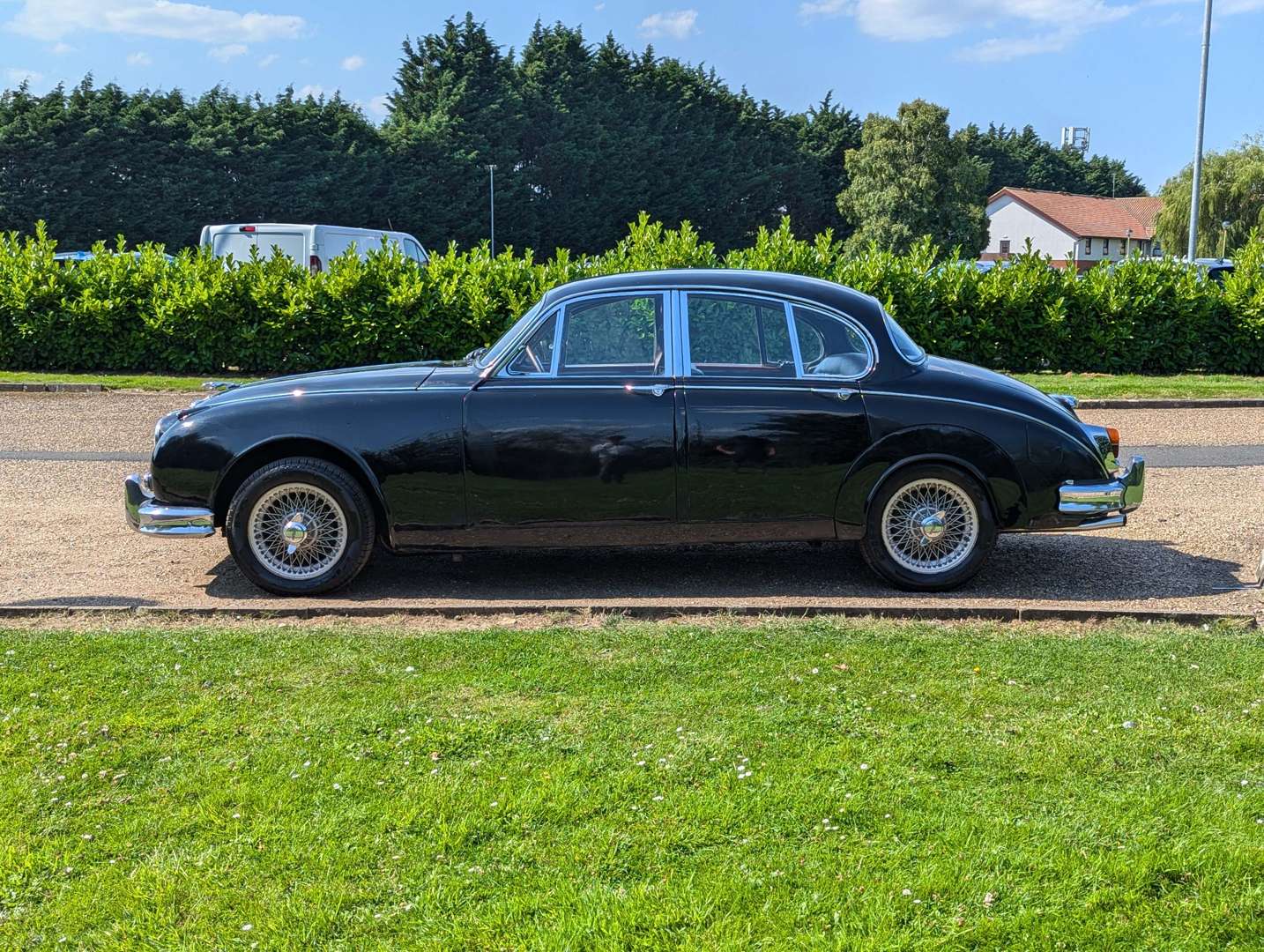 <p>1964 JAGUAR MKII 3.8 M.O.D</p>