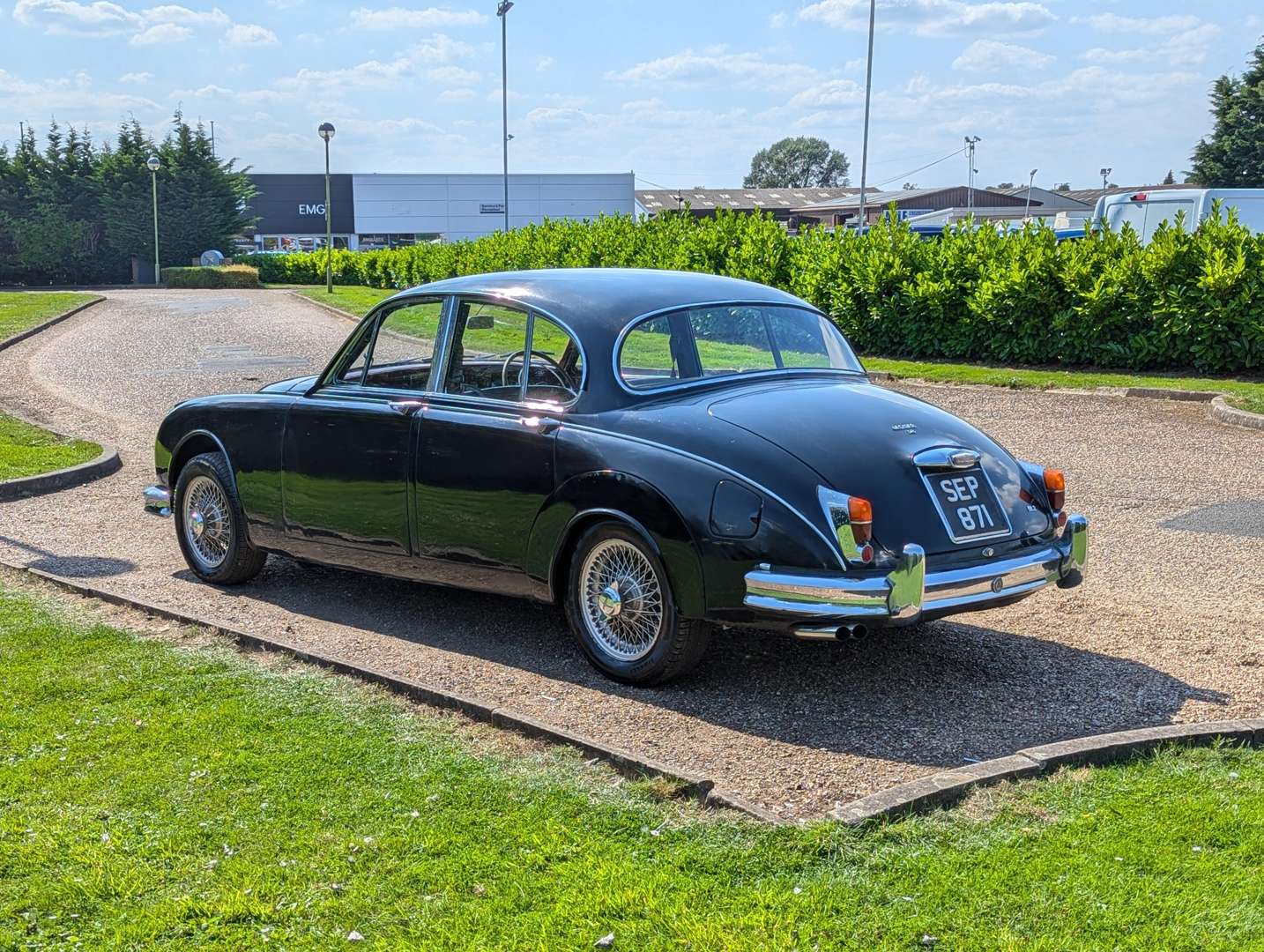 <p>1964 JAGUAR MKII 3.8 M.O.D</p>