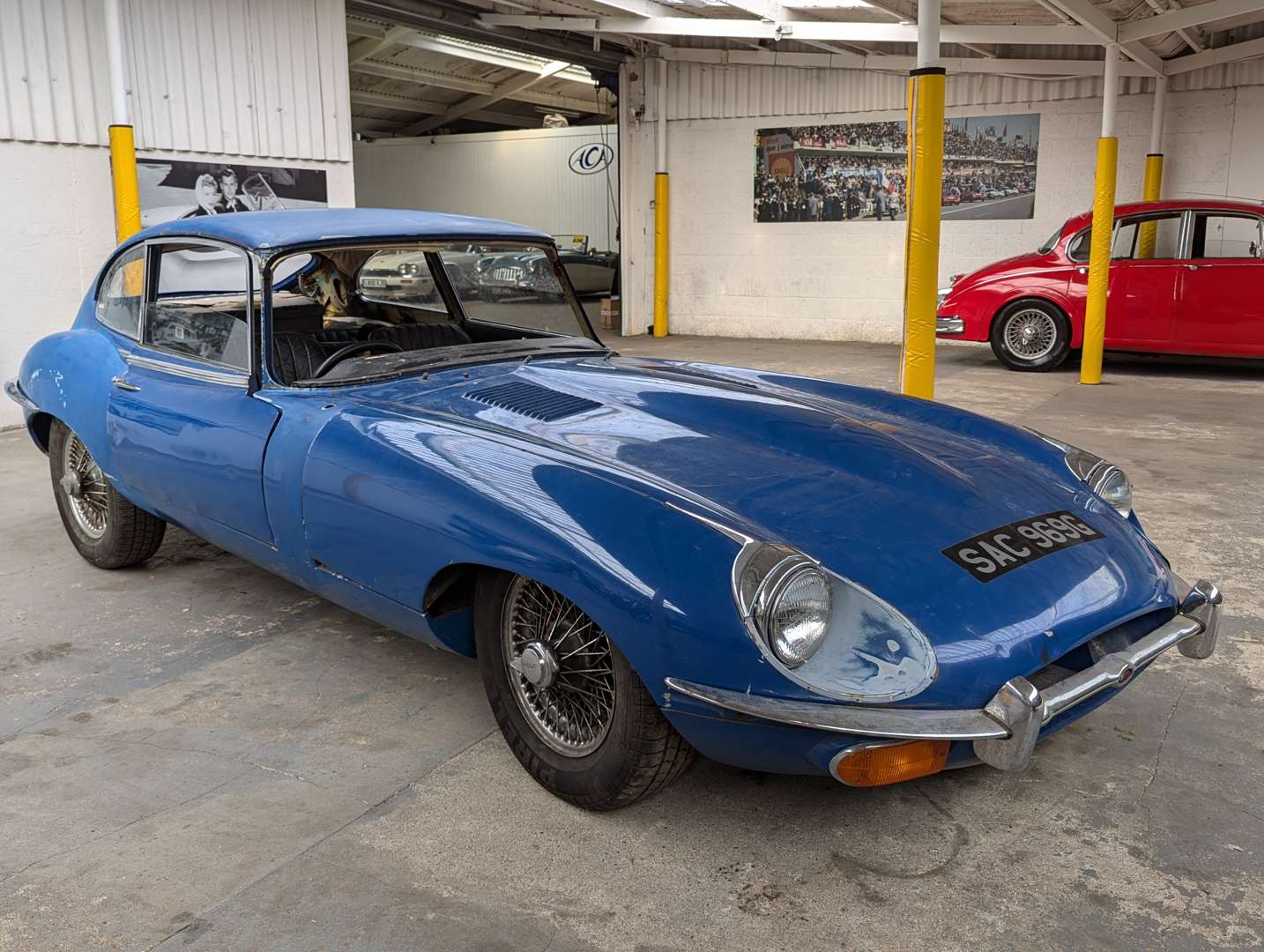 <p>1968 JAGUAR E-TYPE 4.2 2+2 SERIES 1.5</p>