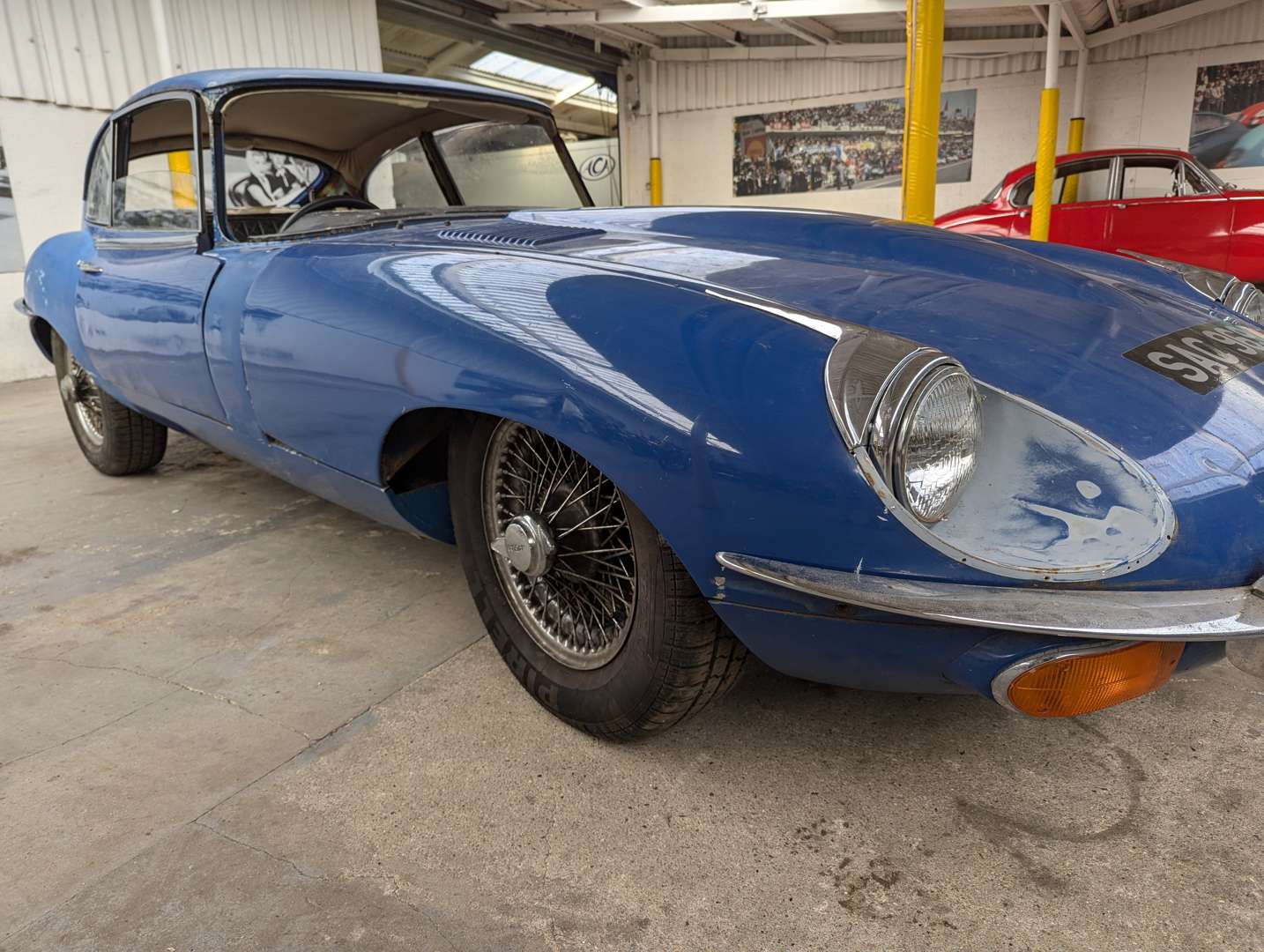 <p>1968 JAGUAR E-TYPE 4.2 2+2 SERIES 1.5</p>