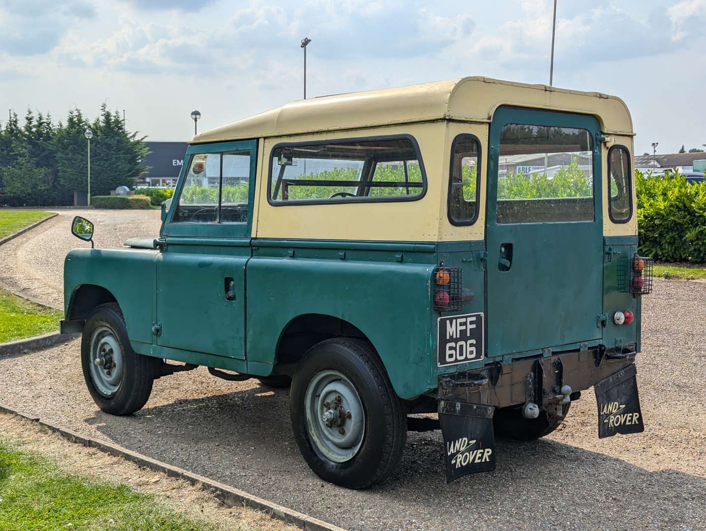 <p>1959 LAND ROVER SERIES II SWB&nbsp;</p>