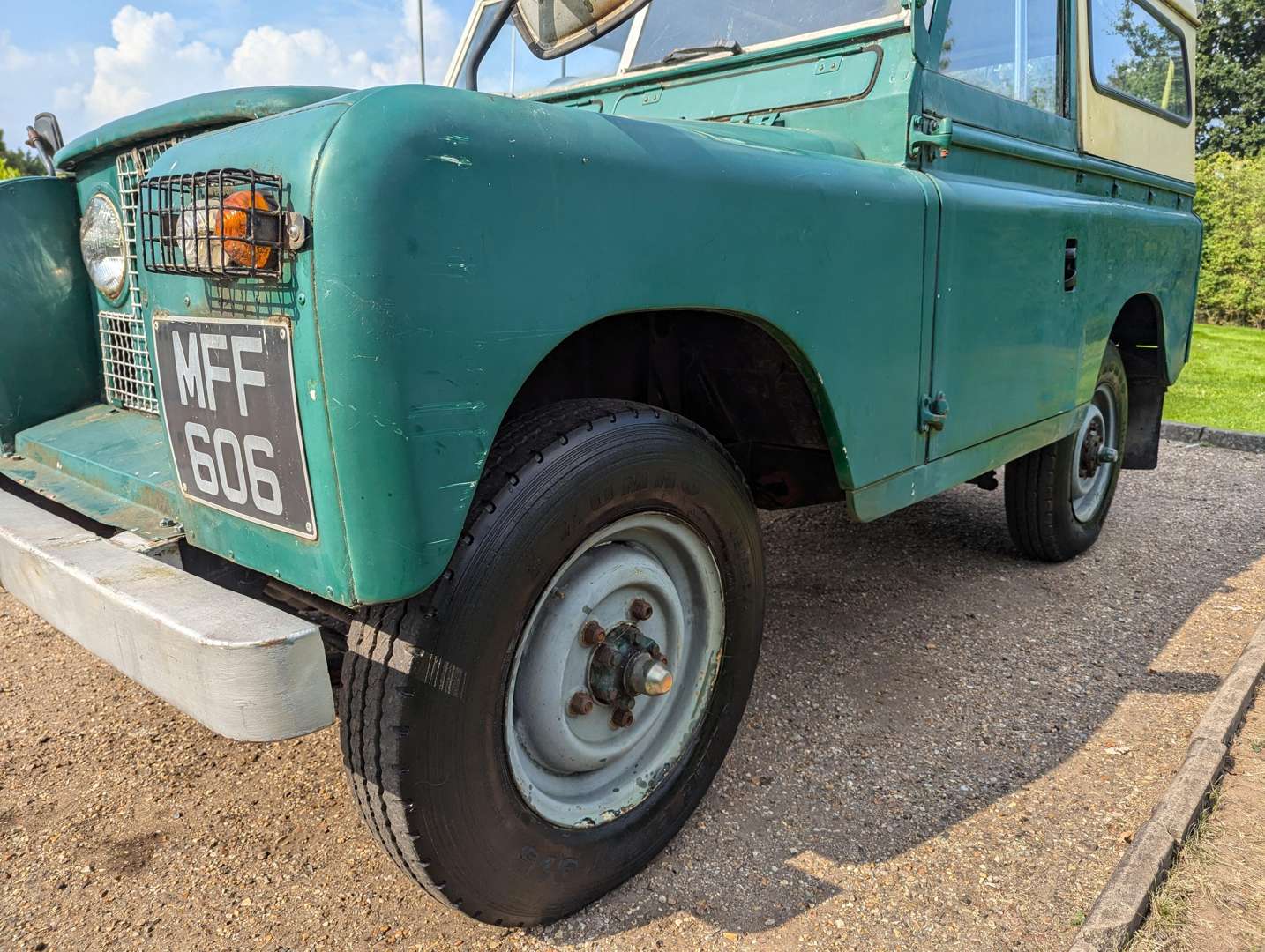 <p>1959 LAND ROVER SERIES II SWB&nbsp;</p>