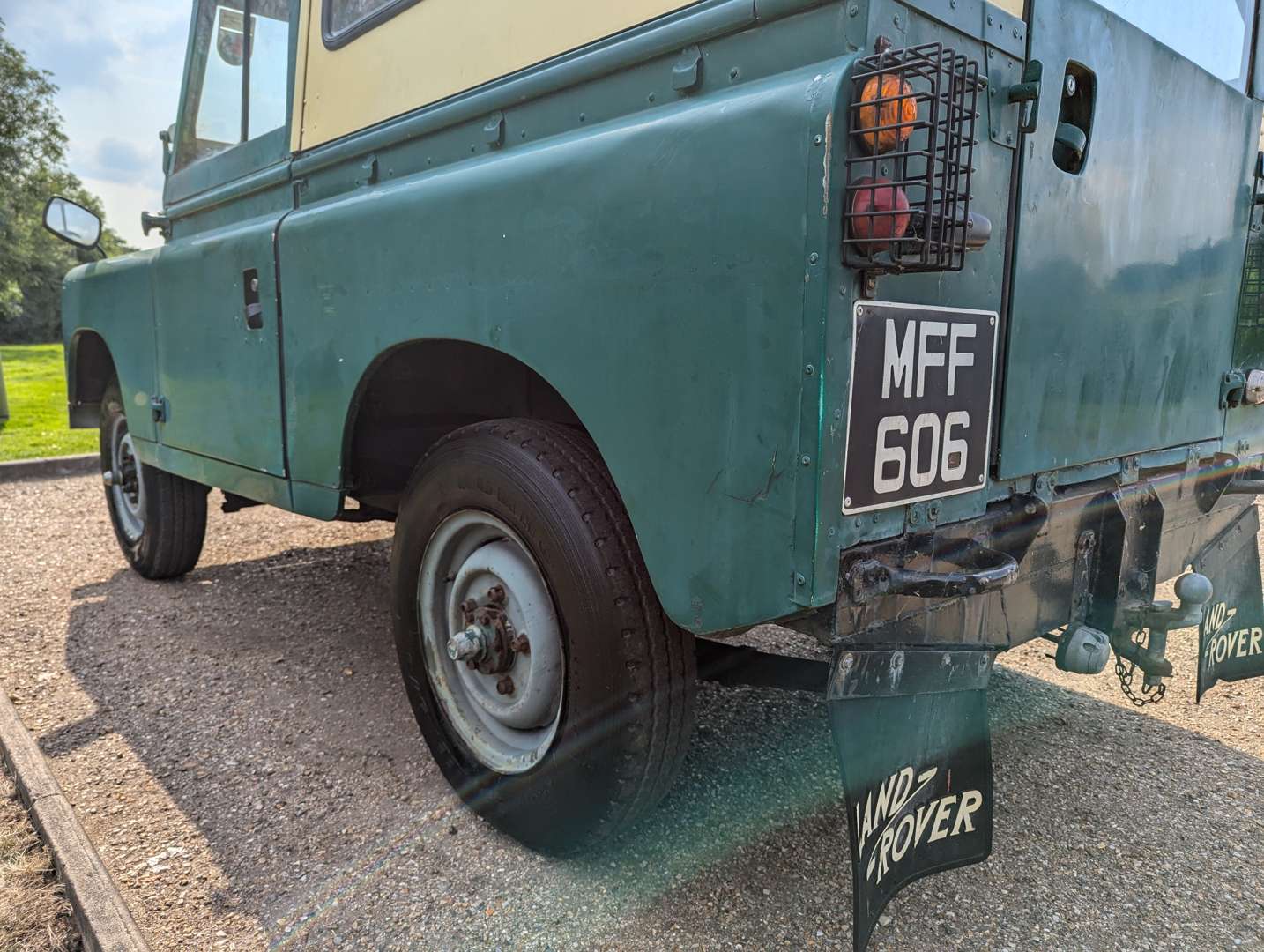 <p>1959 LAND ROVER SERIES II SWB&nbsp;</p>