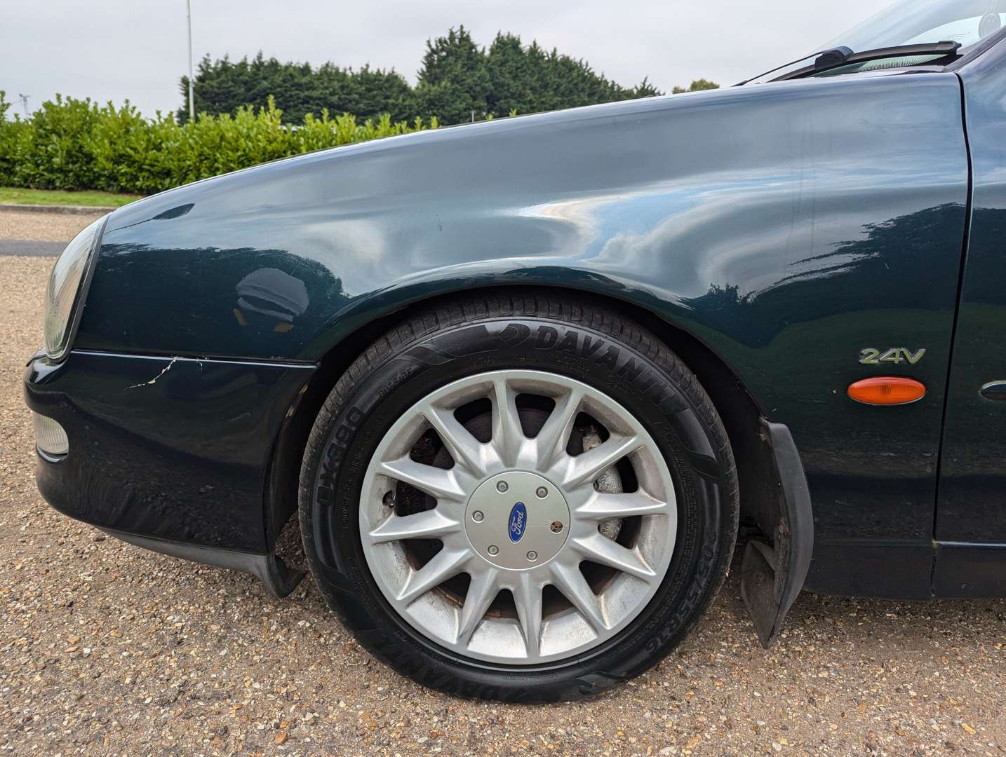 <p>2001 FORD SCORPIO ULTIMA 24V AUTO</p>