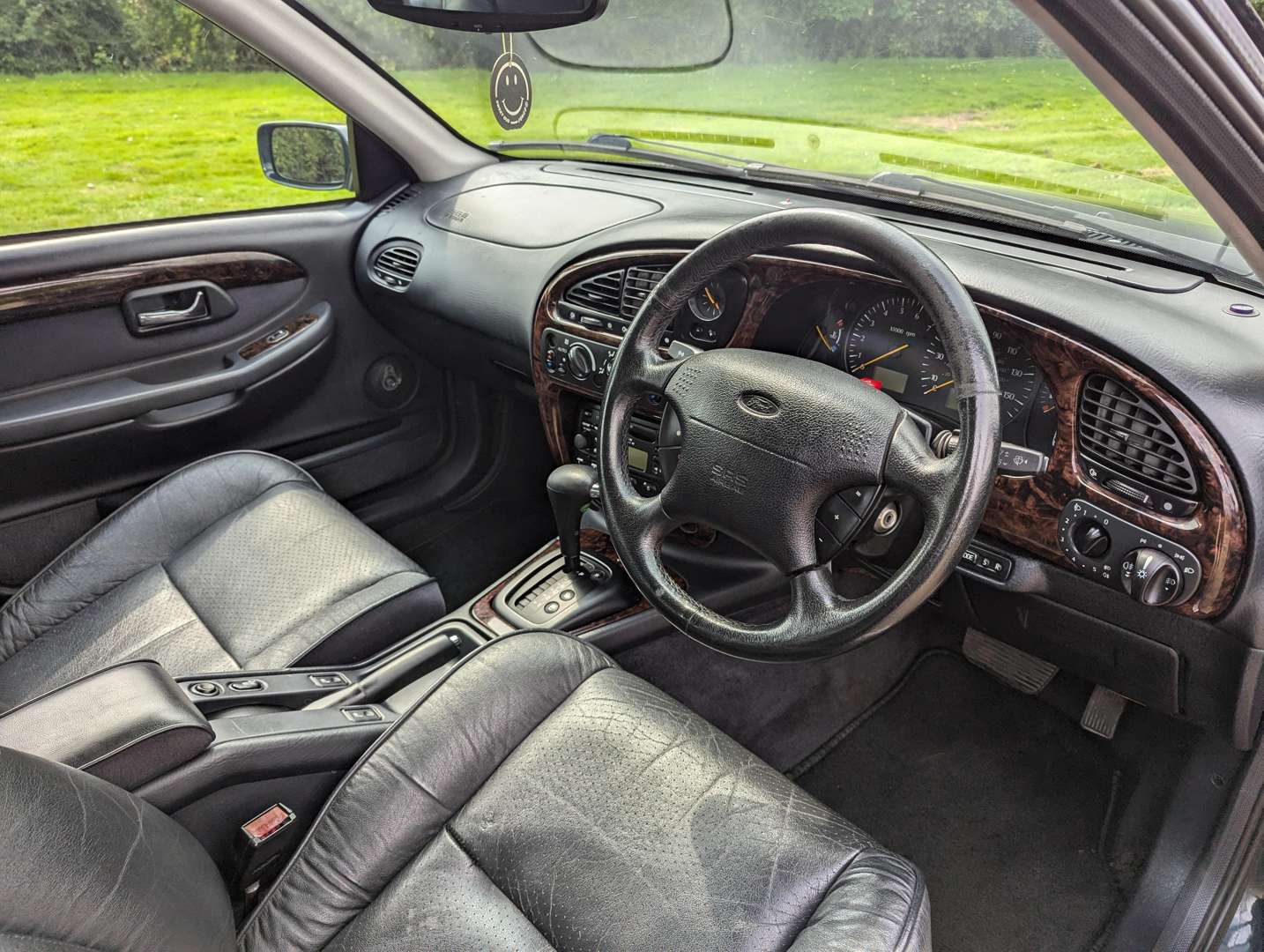 <p>2001 FORD SCORPIO ULTIMA 24V AUTO</p>