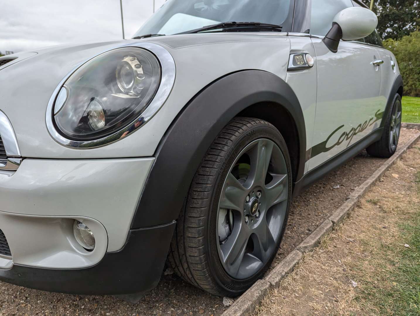 <p>2009 MINI COOPER S CAMDEN</p>