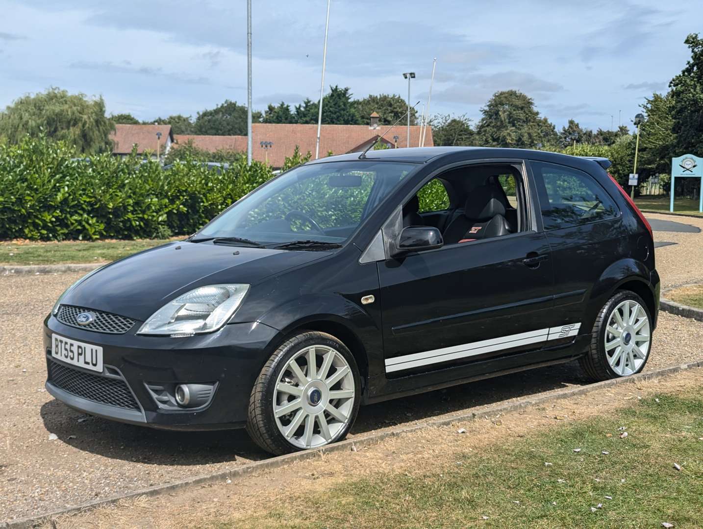 <p>2005 FORD FIESTA ST</p>