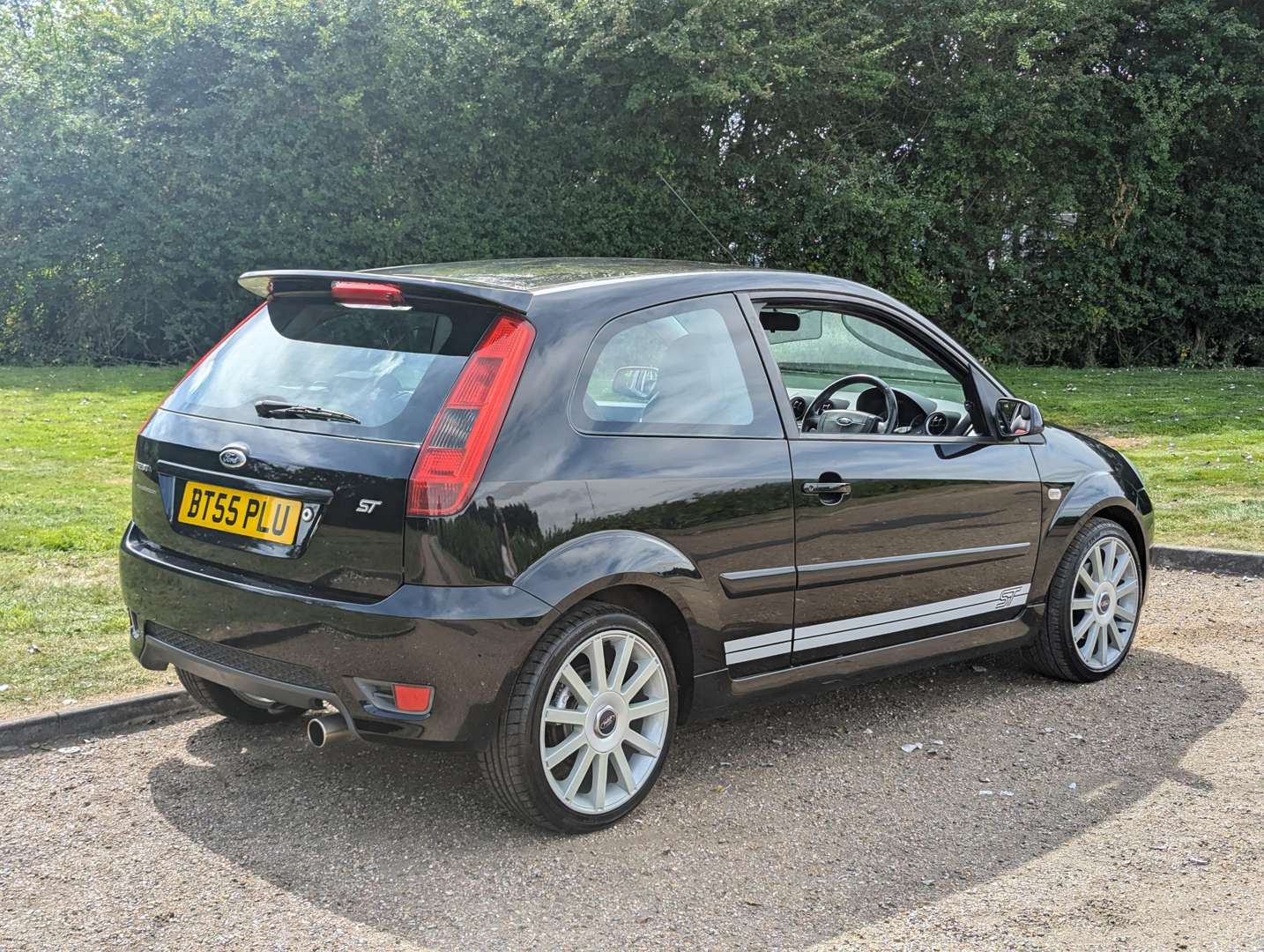 <p>2005 FORD FIESTA ST</p>