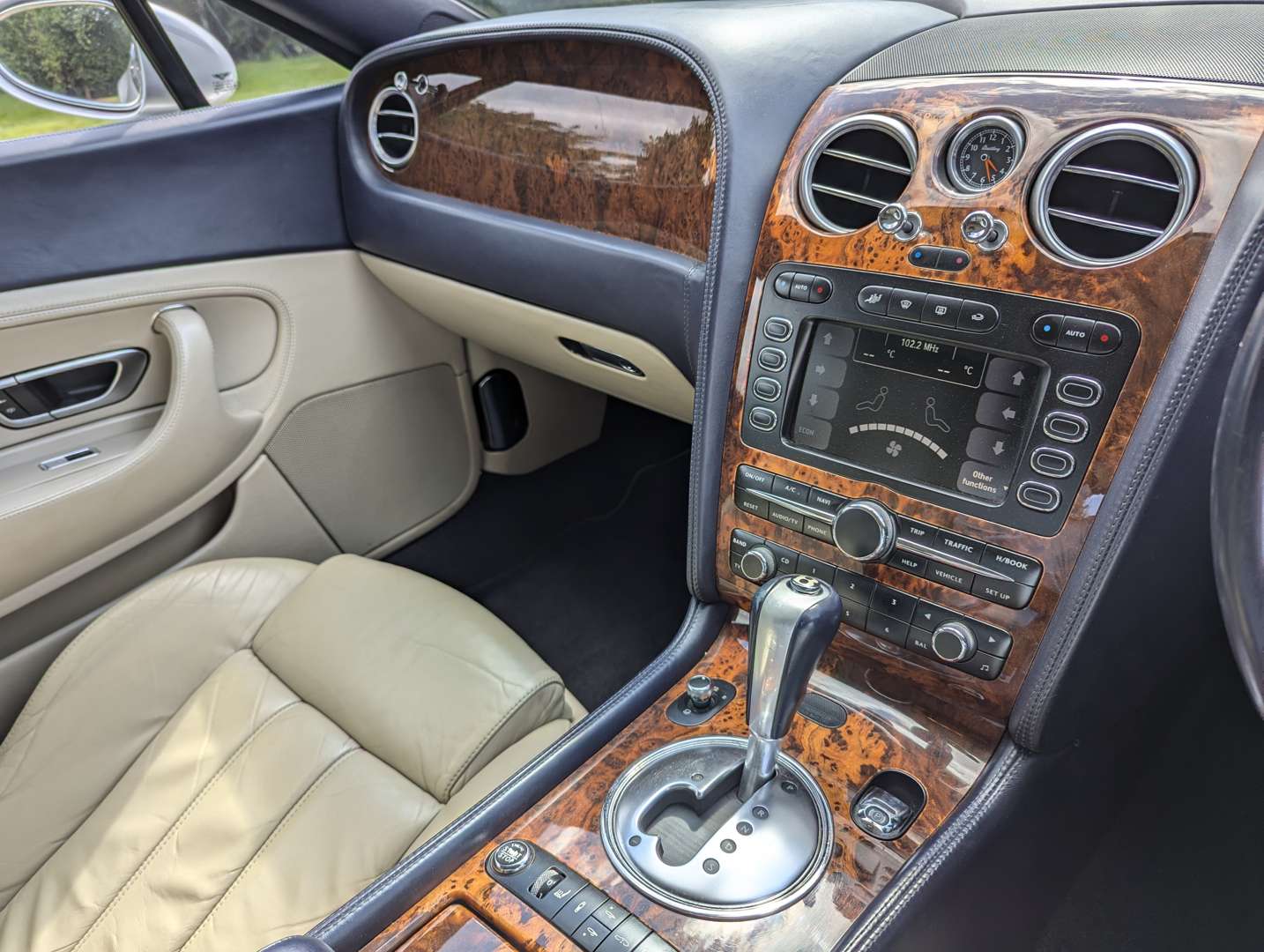 <p>2004 BENTLEY CONTINENTAL GT AUTO</p>