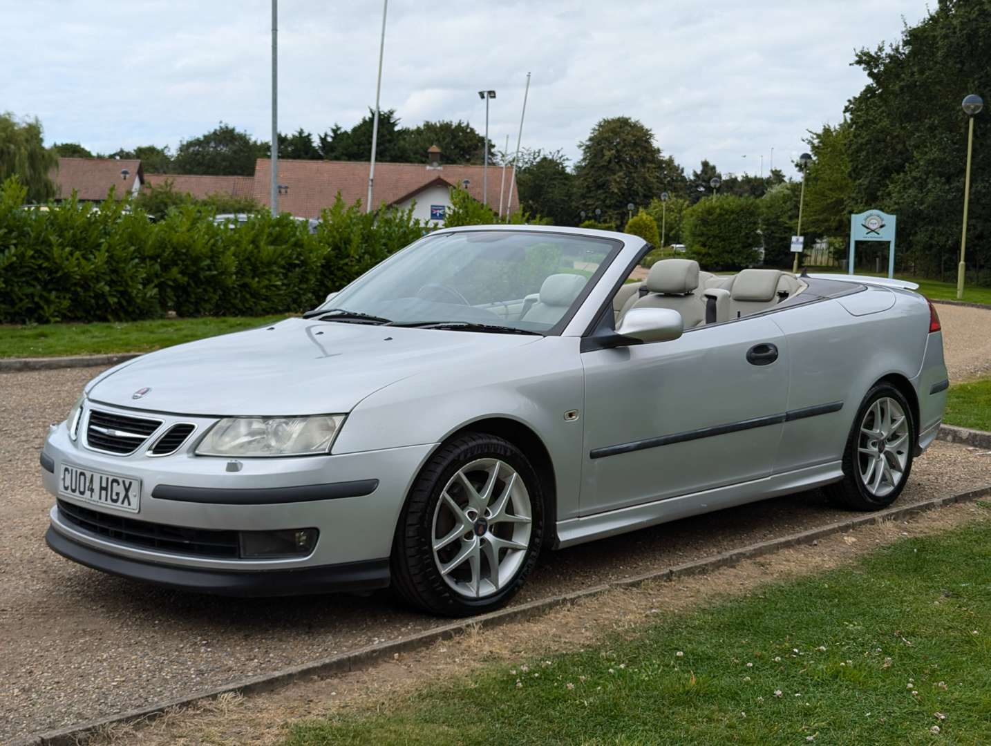 <p>2004 SAAB 9-3 AERO CONVERTIBLE&nbsp;</p>