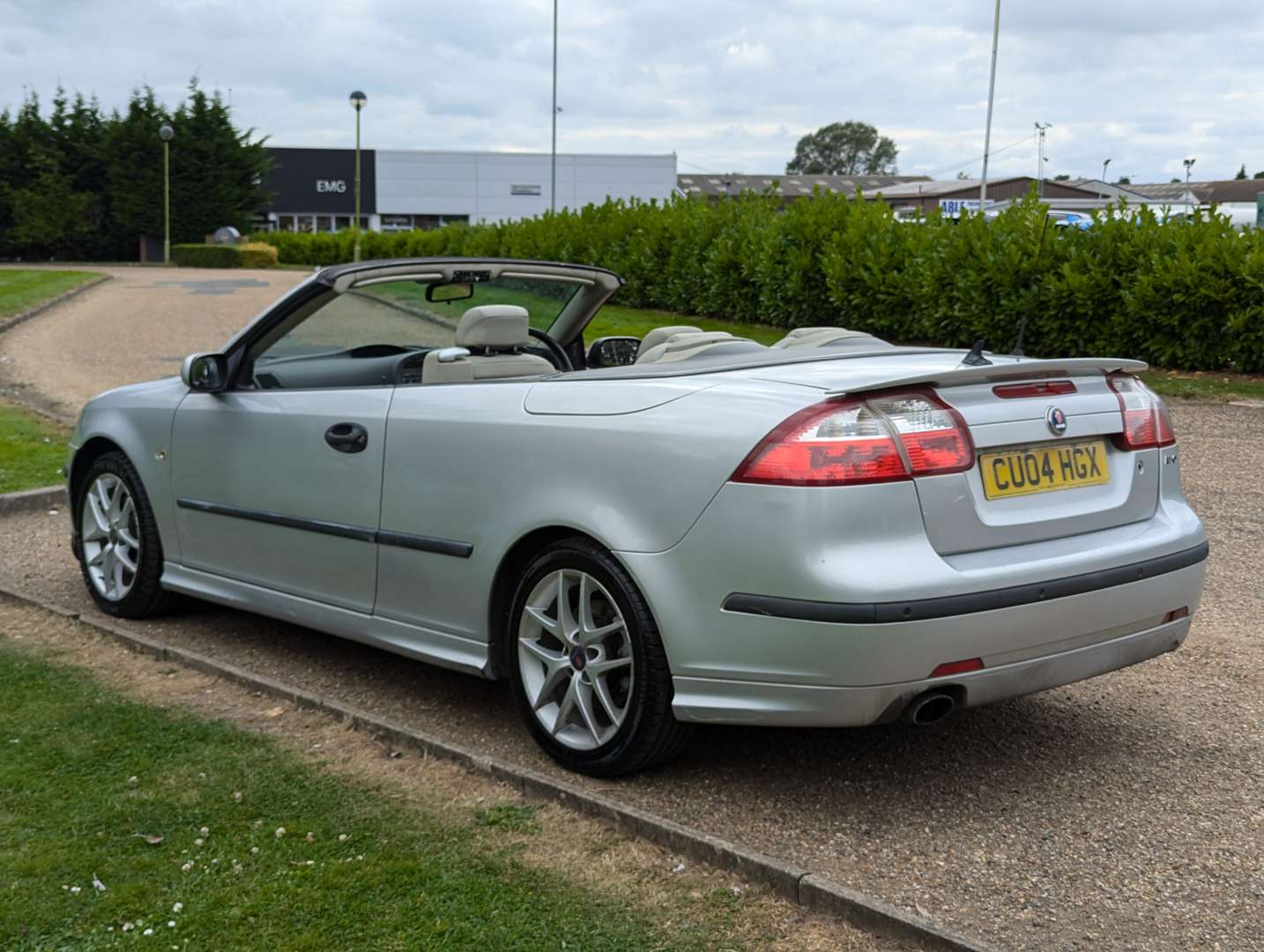 <p>2004 SAAB 9-3 AERO CONVERTIBLE&nbsp;</p>