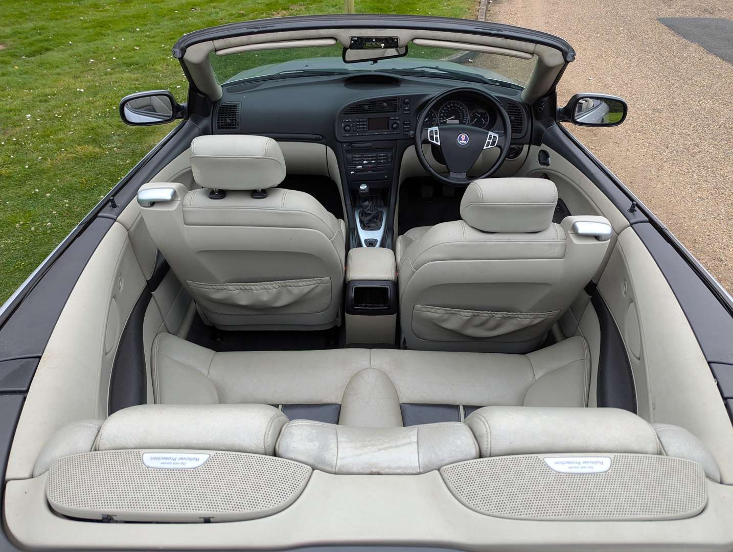 <p>2004 SAAB 9-3 AERO CONVERTIBLE&nbsp;</p>