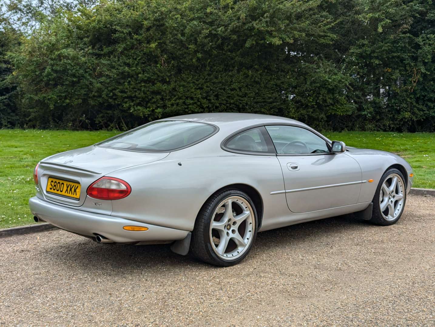 <p>2000 JAGUAR XKR 4.0 AUTO SILVERSTONE EDITION&nbsp;</p>