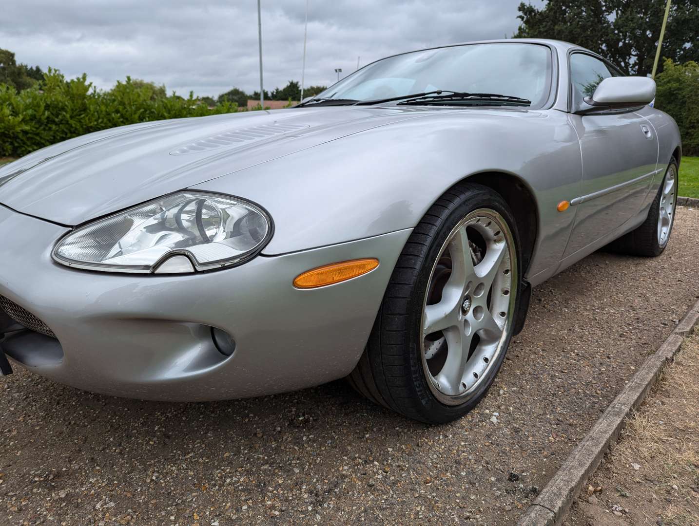 <p>2000 JAGUAR XKR 4.0 AUTO SILVERSTONE EDITION&nbsp;</p>