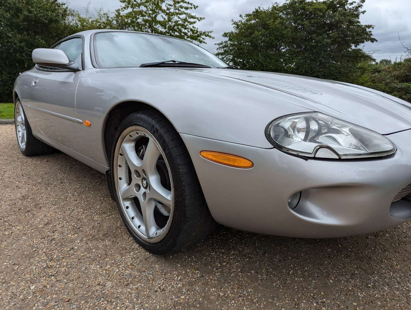 <p>2000 JAGUAR XKR 4.0 AUTO SILVERSTONE EDITION&nbsp;</p>