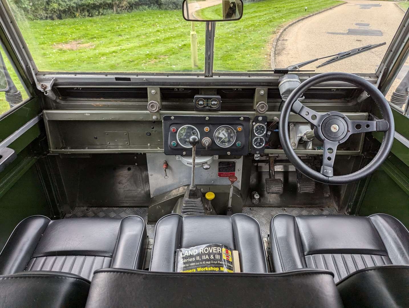 <p>1962 LAND ROVER SIIA&nbsp;</p>