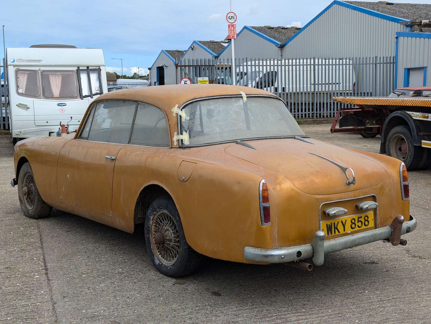 <p>1962 ALVIS TD21</p>