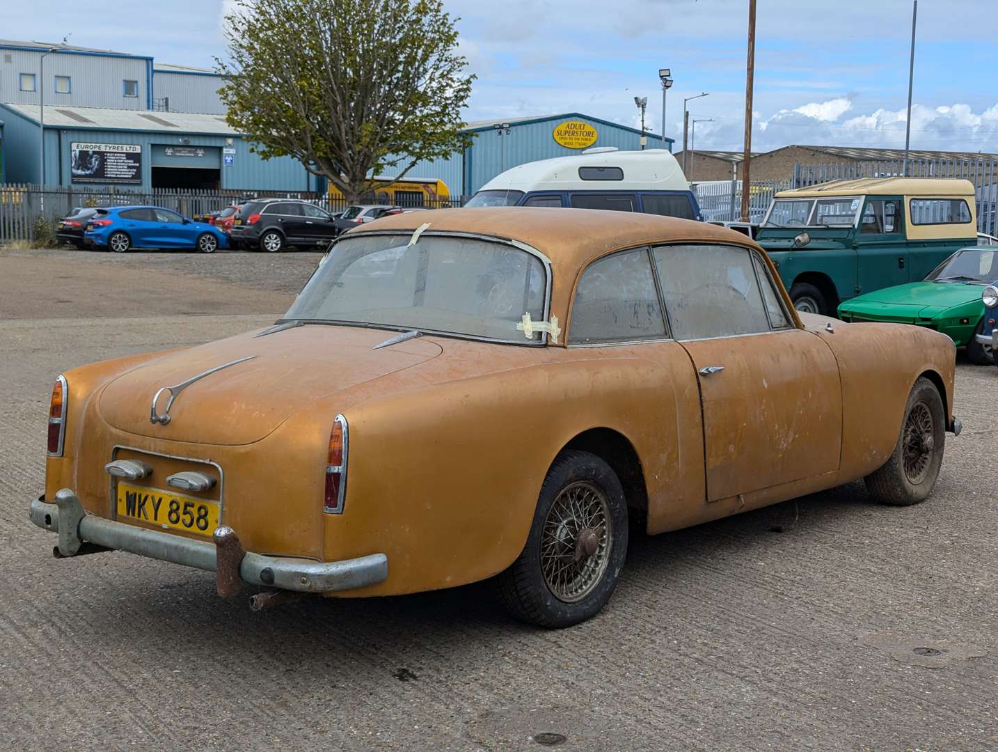 <p>1962 ALVIS TD21</p>