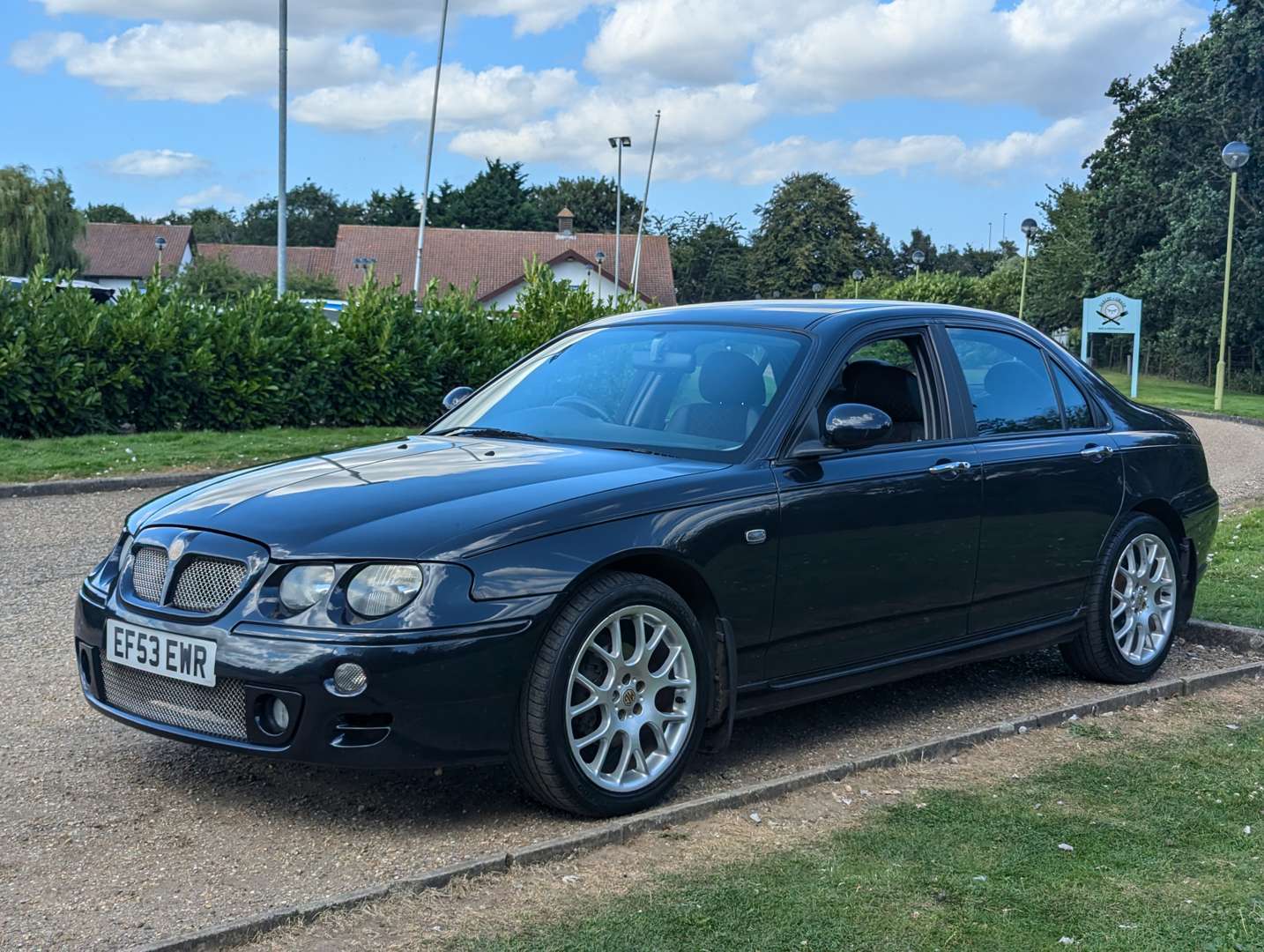 <p>2003 MG ZT+ 2.5 V6&nbsp;</p>