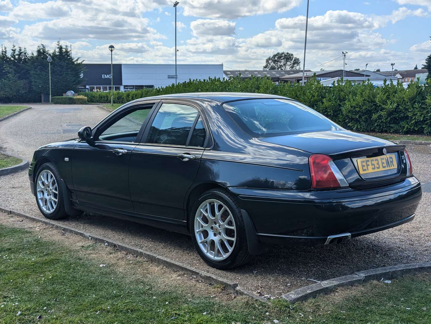 <p>2003 MG ZT+ 2.5 V6&nbsp;</p>