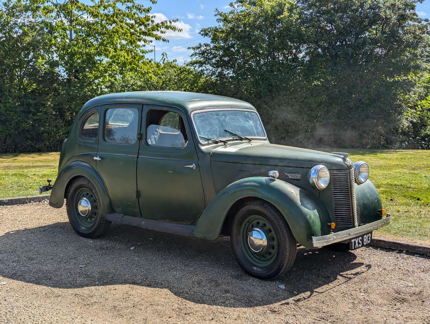 <p>1947 AUSTIN 10&nbsp;</p>