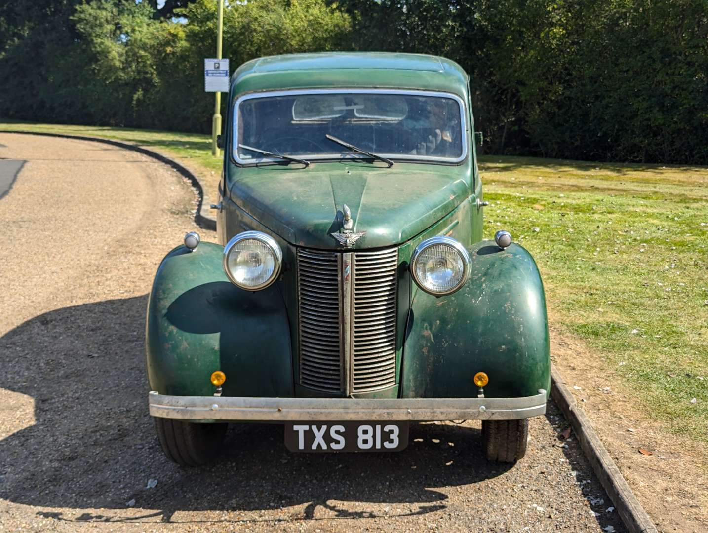 <p>1947 AUSTIN 10&nbsp;</p>