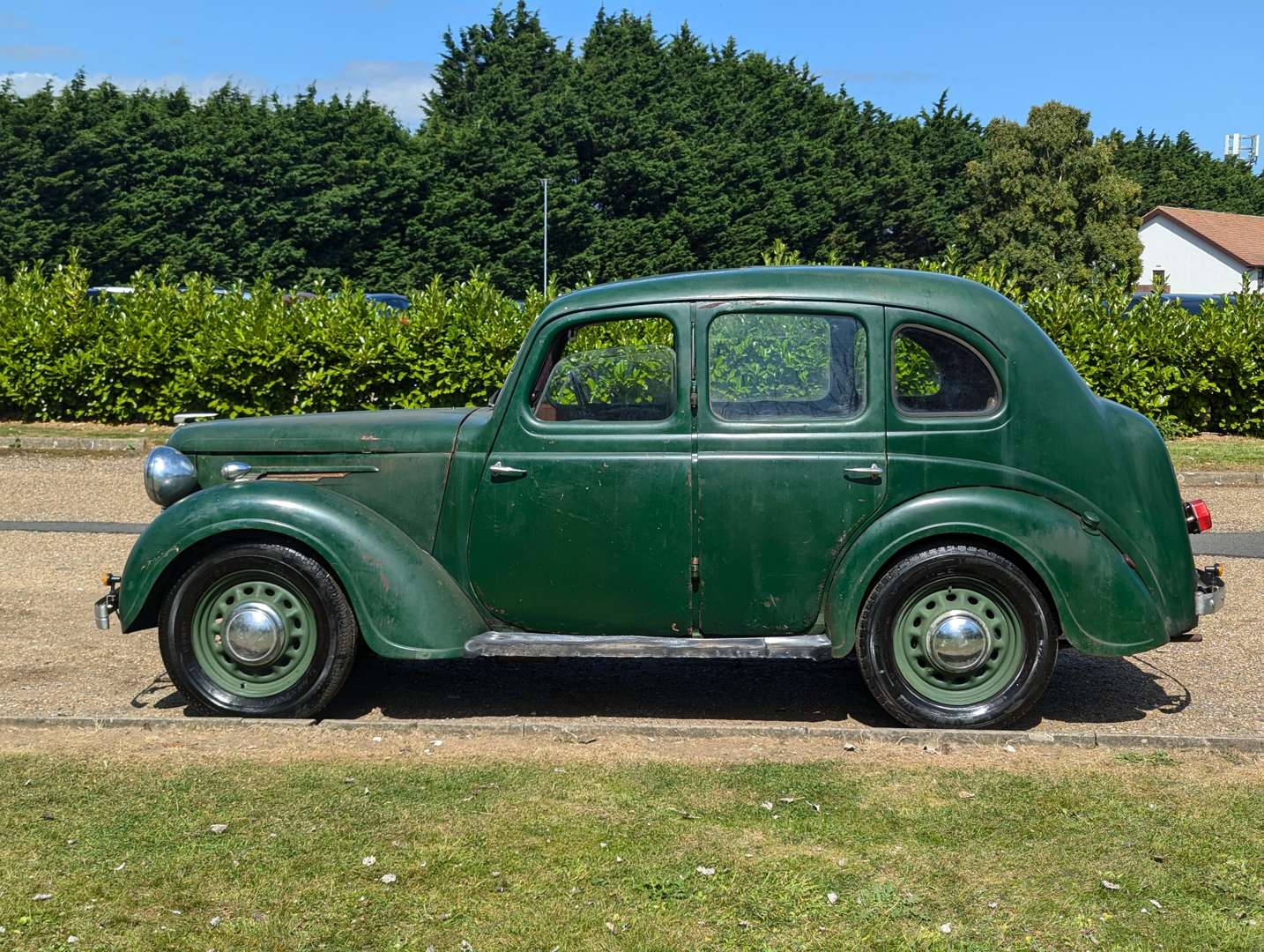 <p>1947 AUSTIN 10&nbsp;</p>