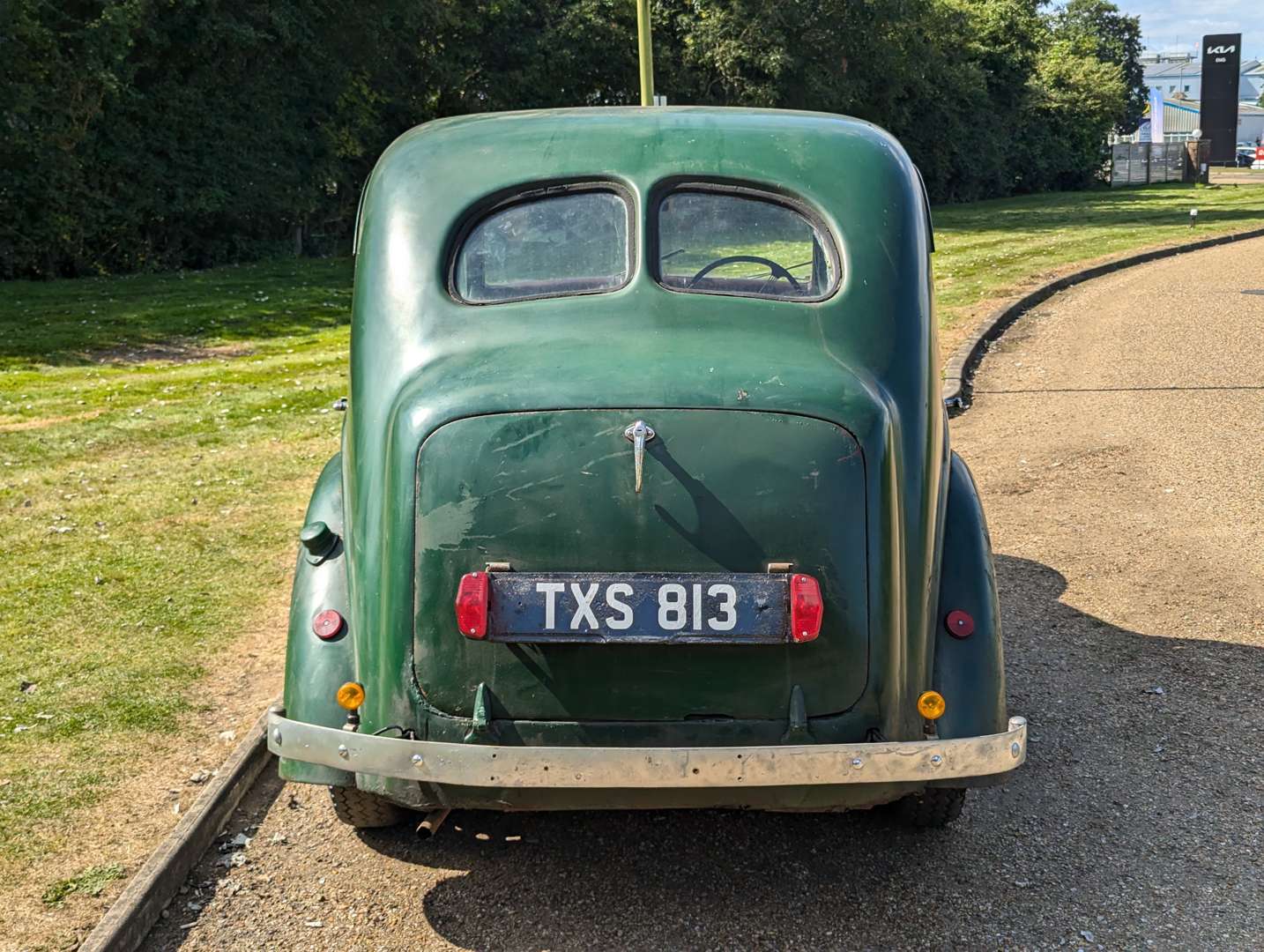 <p>1947 AUSTIN 10&nbsp;</p>