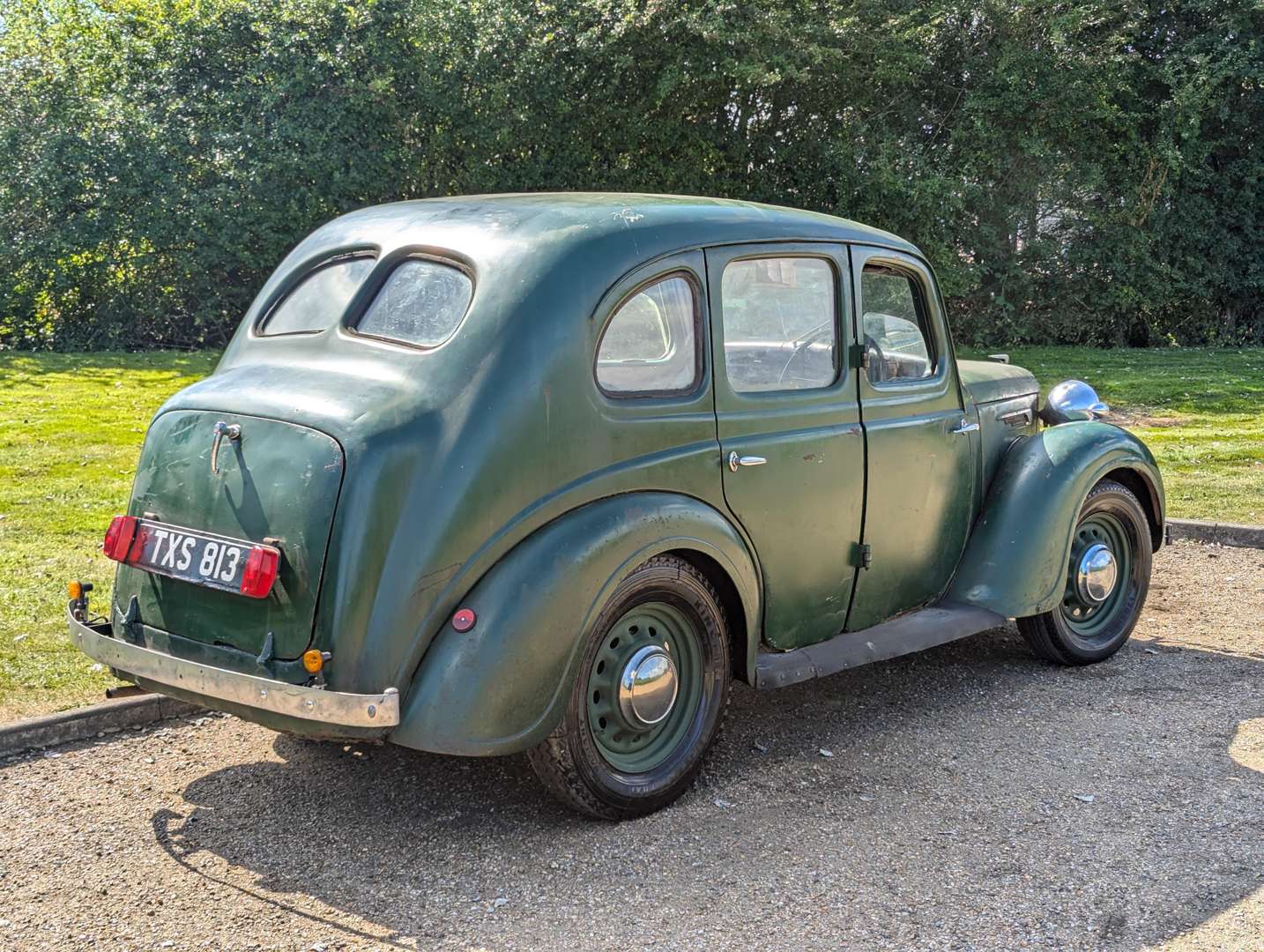 <p>1947 AUSTIN 10&nbsp;</p>