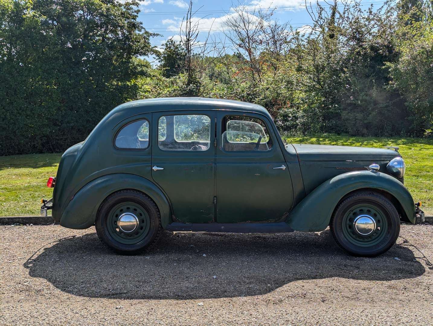 <p>1947 AUSTIN 10&nbsp;</p>